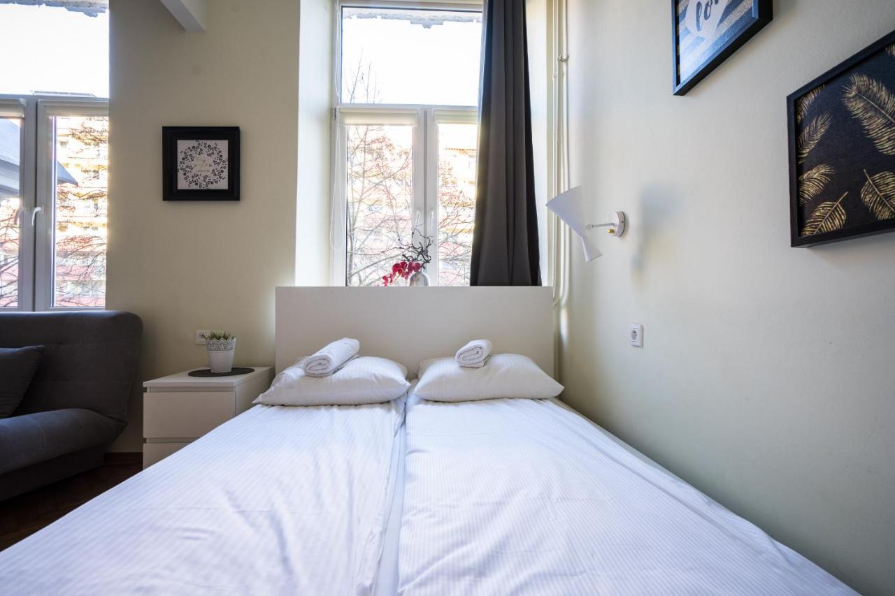 Elegant Apartment Copernicus Варшава Екстер'єр фото